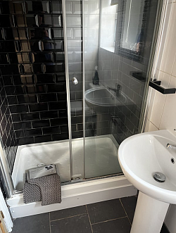 Clean tidy bathrooom