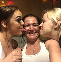 Jacquelne is looking for a 3 bed house